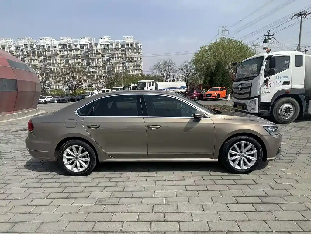 Volkswagen Passat 2017 — фото 3