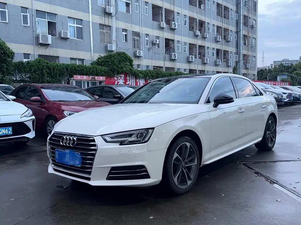 Audi A4L 2018
