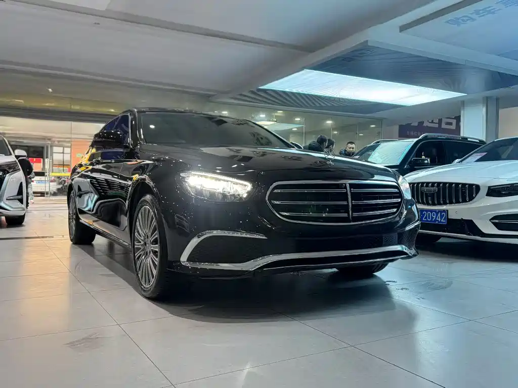 Mercedes-Benz E-Class 2022