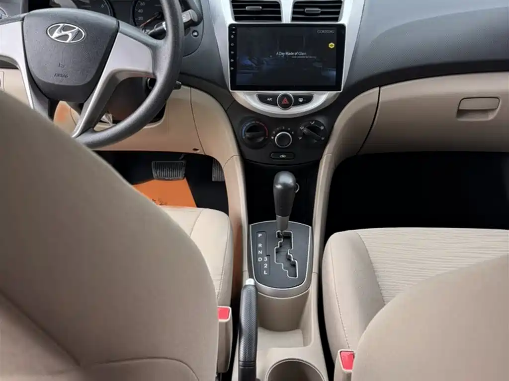 Hyundai Verna 2016 — фото 13