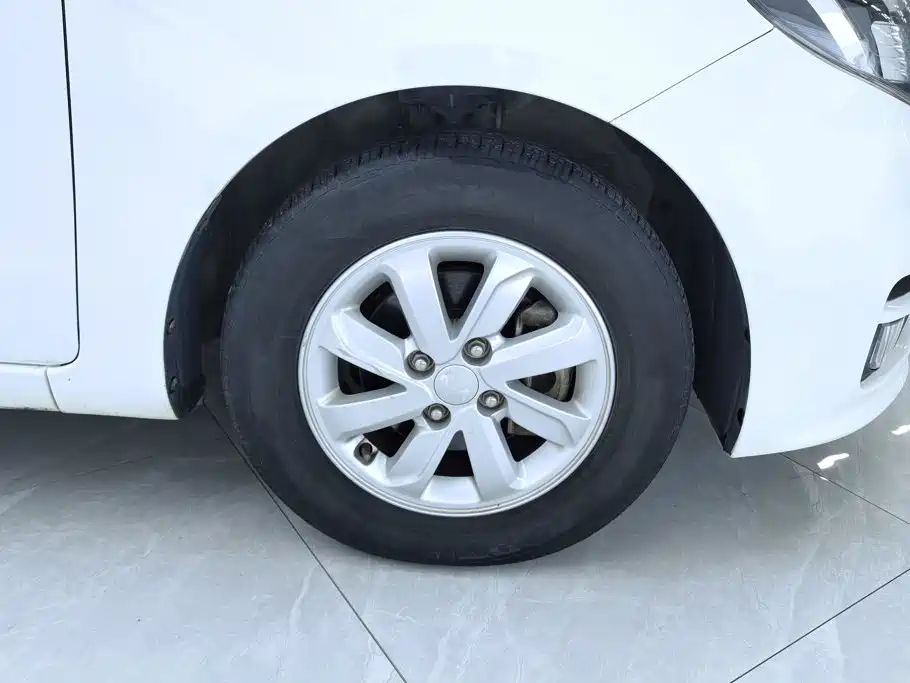Kia K2 2015