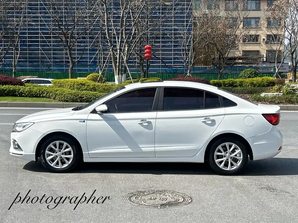 Roewe i5 2020 — фото 10