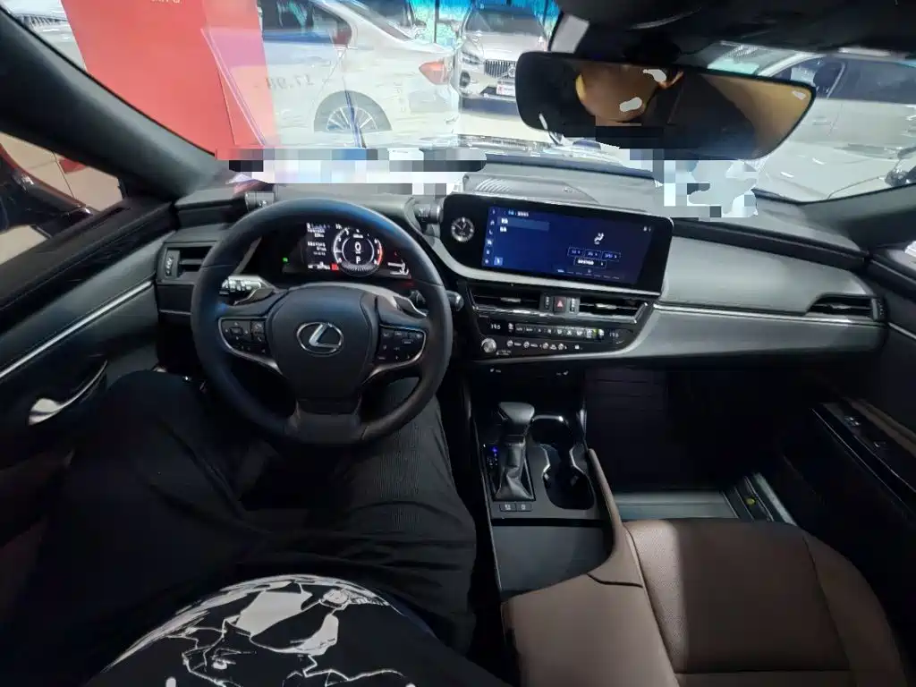 Lexus ES 2023 — фото 10
