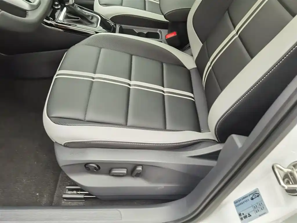 Volkswagen T-Roc 2025 — фото 20