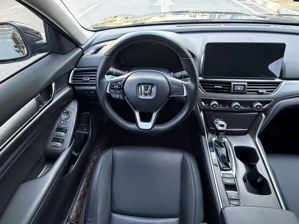 Honda Accord 2023 — фото 7