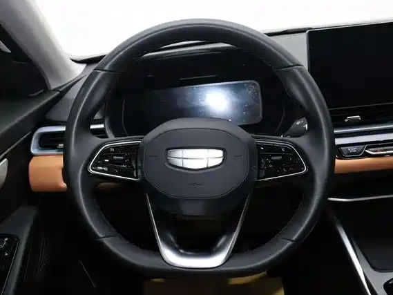 Geely Emgrand 2025 — фото 9