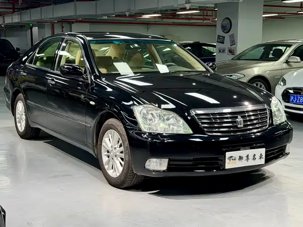 Toyota Crown 2005