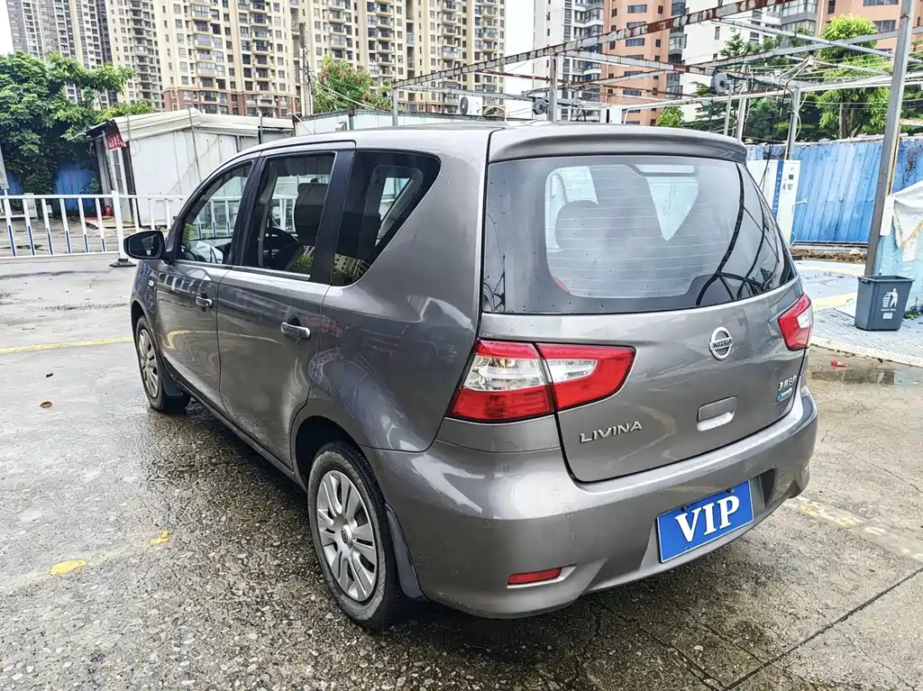 Nissan Livina 2015 — фото 13