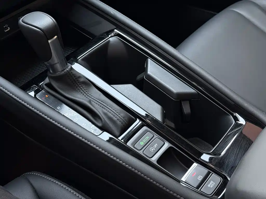 Honda Inspire 2025 — фото 33