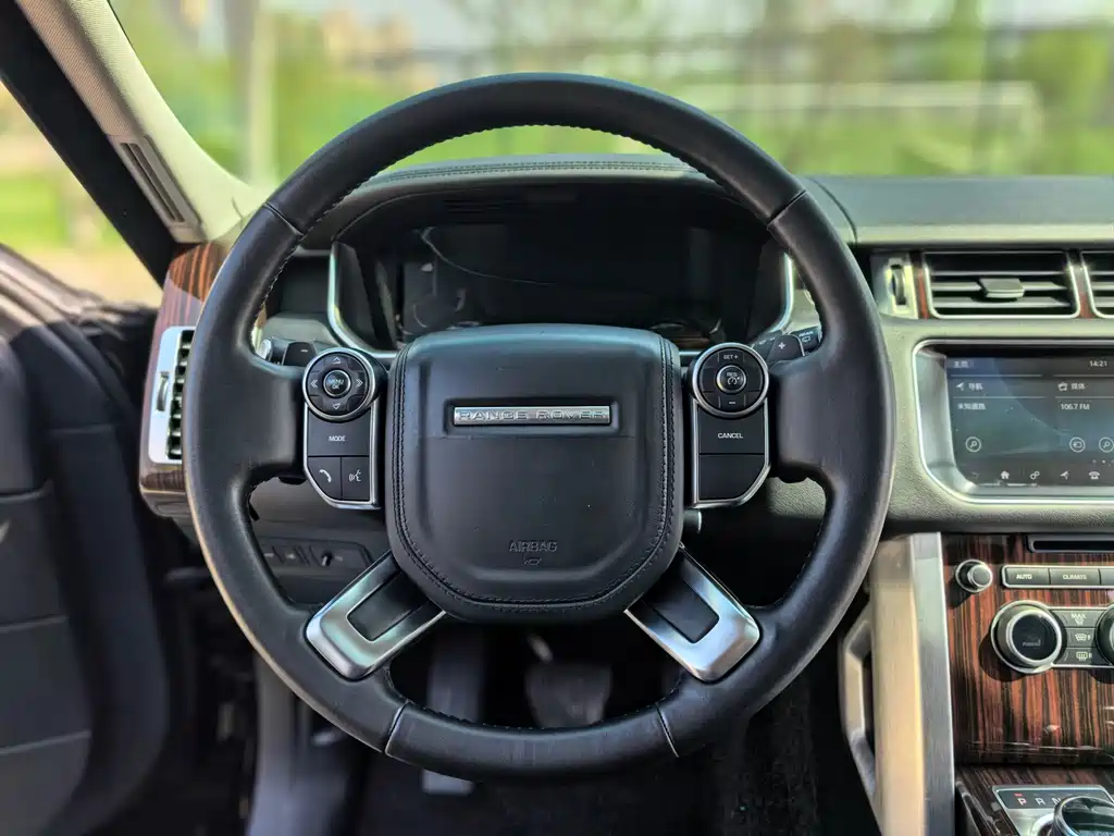 Land Rover Range Rover 2018 — фото 13