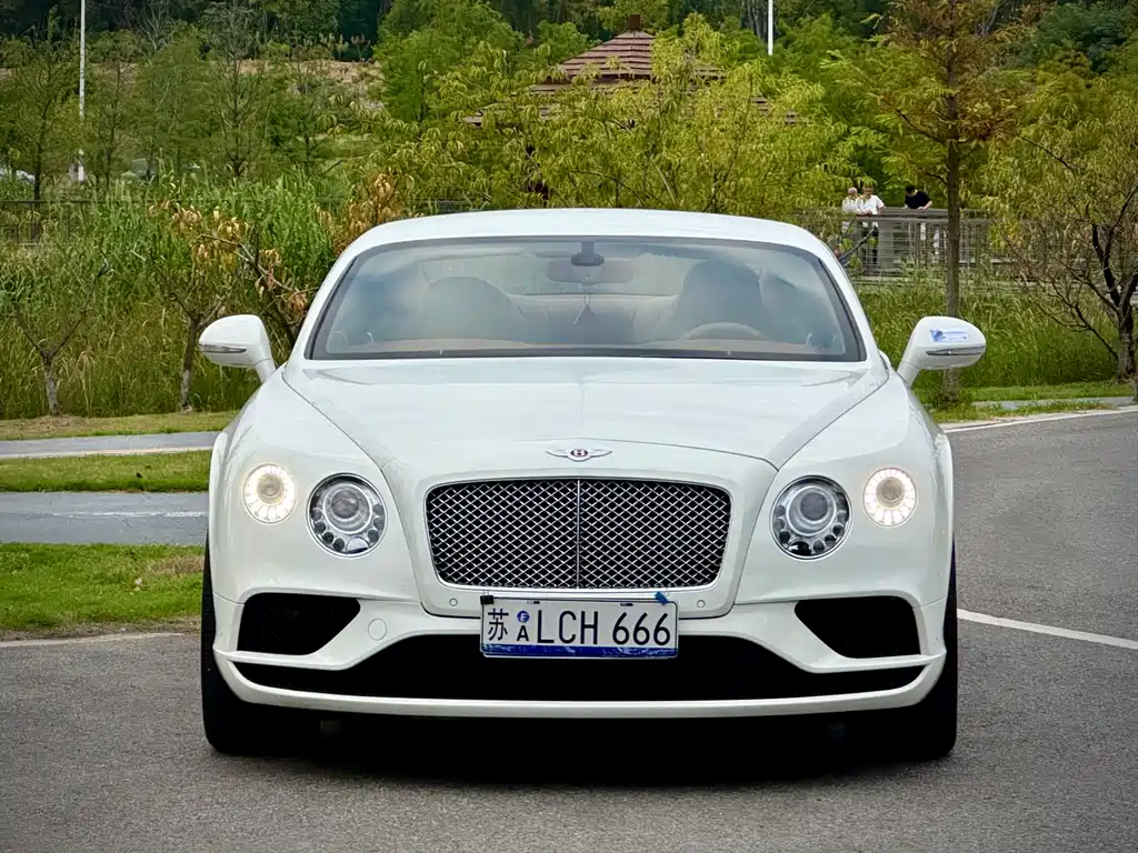 Bentley Continental 2017 — фото 3
