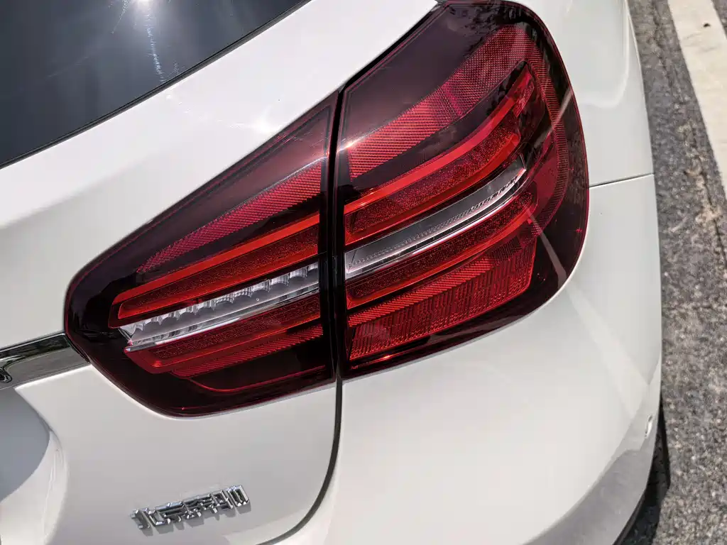 Mercedes-Benz GLA 2018 — фото 18