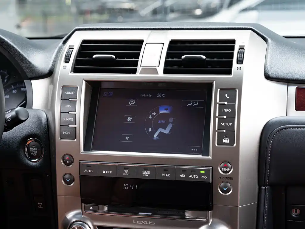 Lexus GX 2017 — фото 17