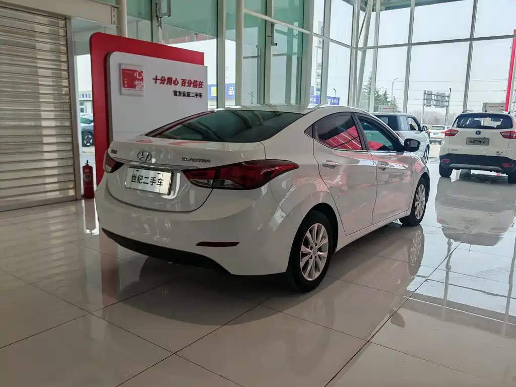 Hyundai Elantra Langdong 2018 — фото 19