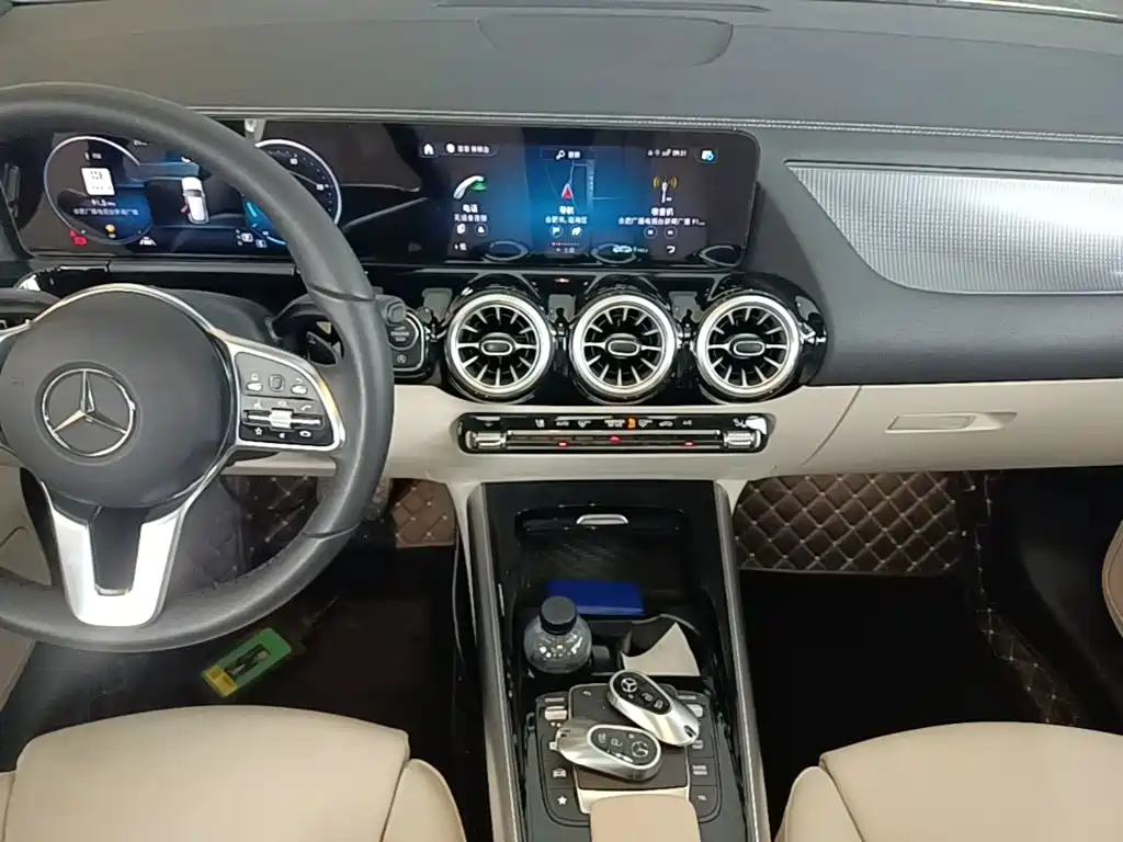 Mercedes-Benz GLA 2024 — фото 13