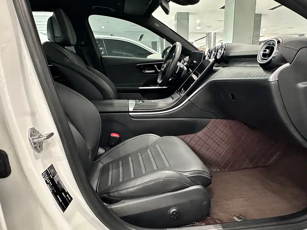 Mercedes-Benz C-Class 2023