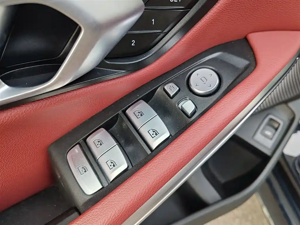 BMW 3 Series 2025 — фото 13