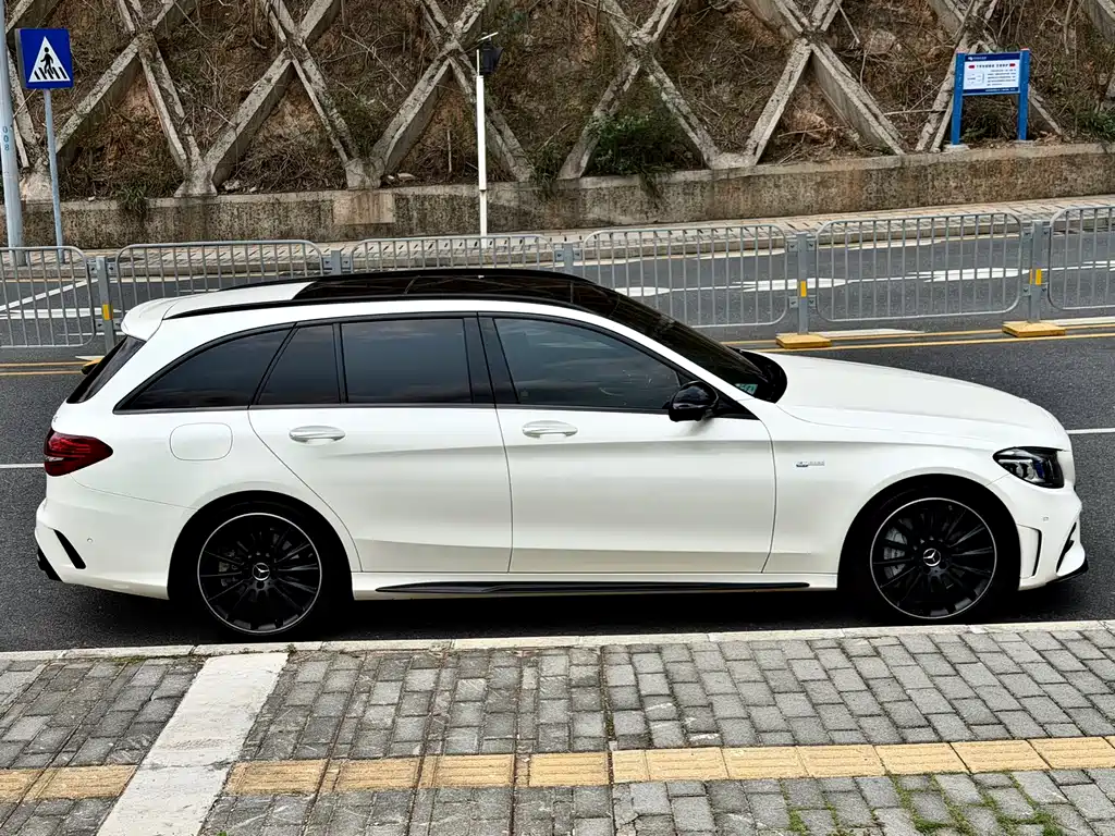 Mercedes-Benz C-Class AMG 2019 — фото 4
