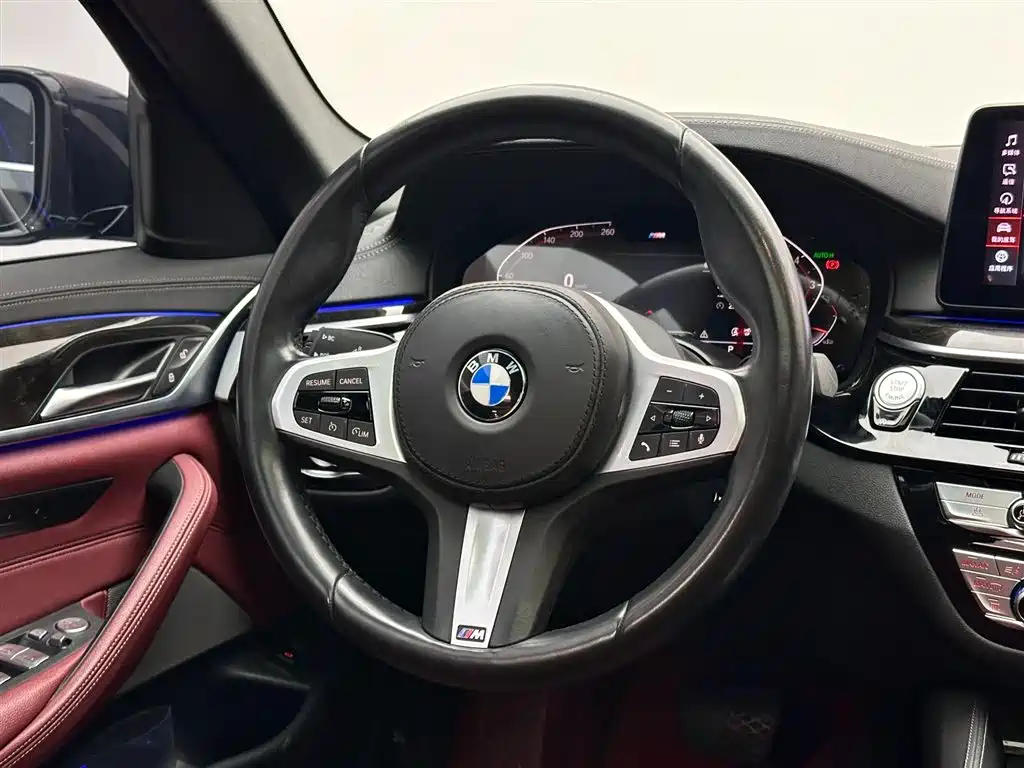 BMW 5 Series 2021 — фото 12