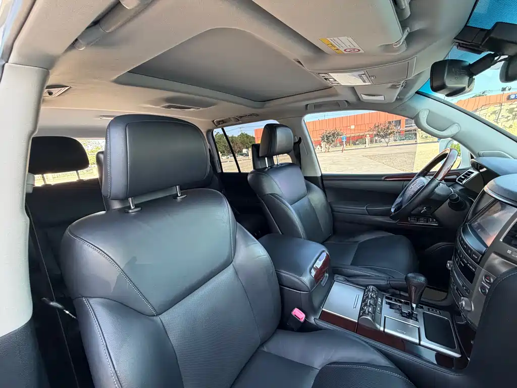 Lexus LX 2015 — фото 23