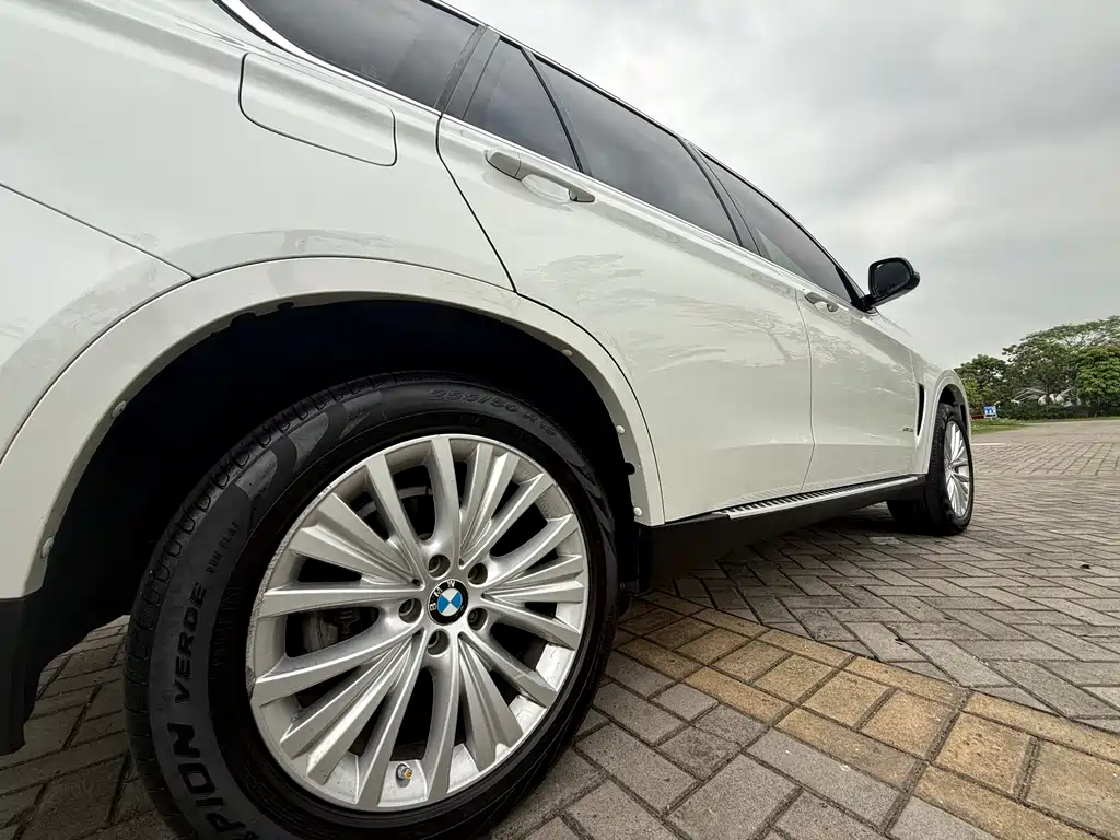 BMW X5 2017 — фото 9