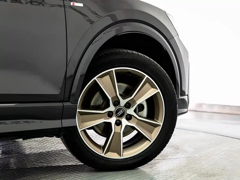 Audi Q2L 2024 — фото 20