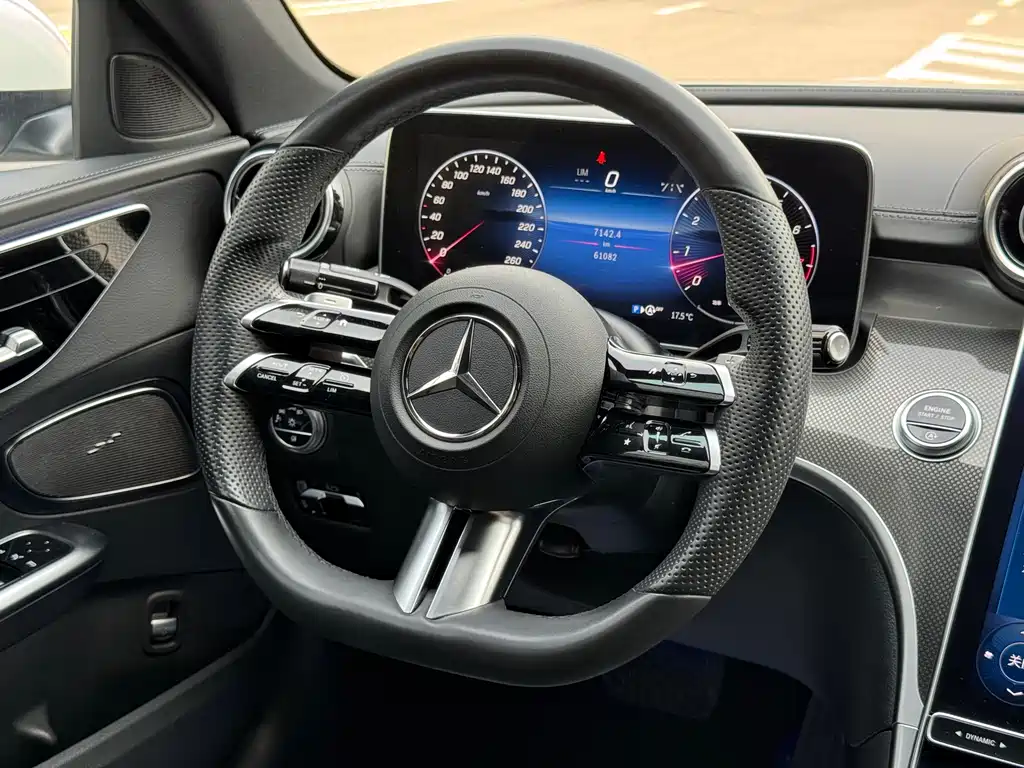 Mercedes-Benz C-Class 2022 — фото 8