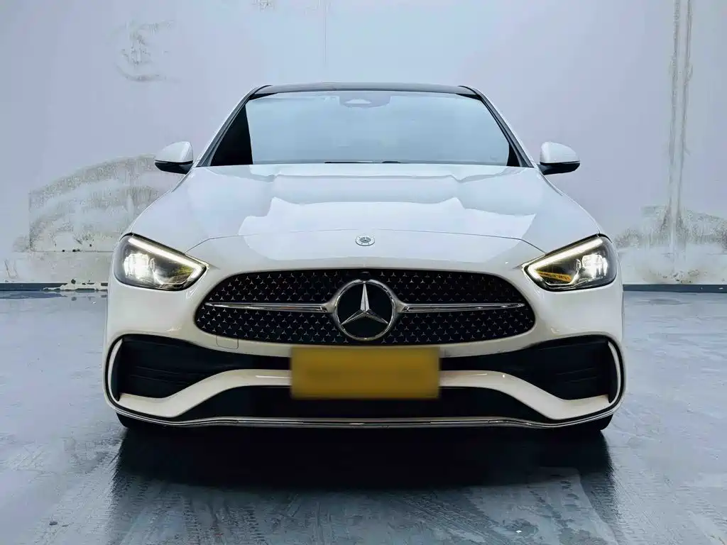 Mercedes-Benz C-Class 2024