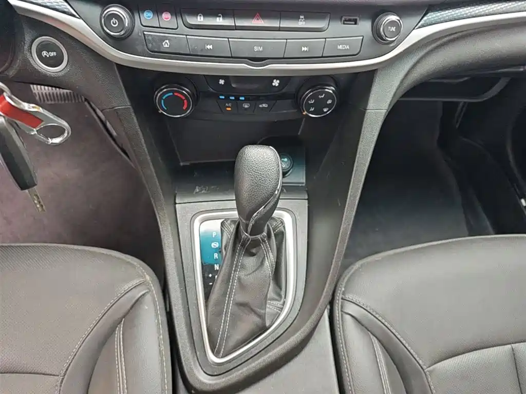 Buick Excelle 2021 — фото 14