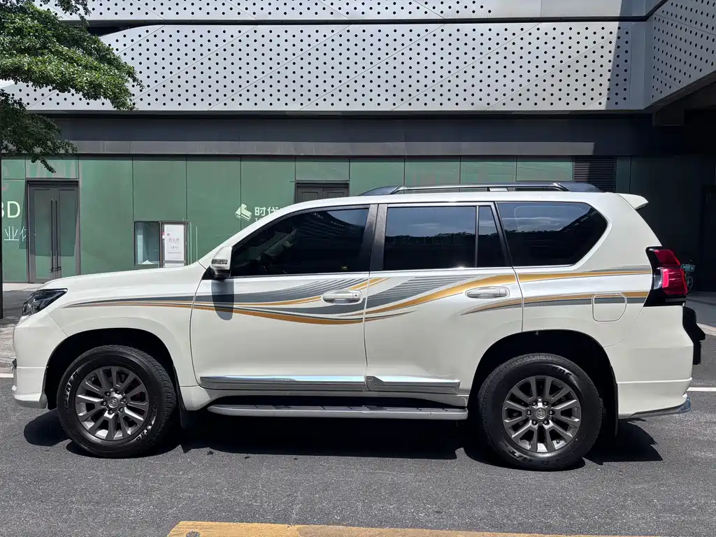 Toyota Prado 2019 — фото 4