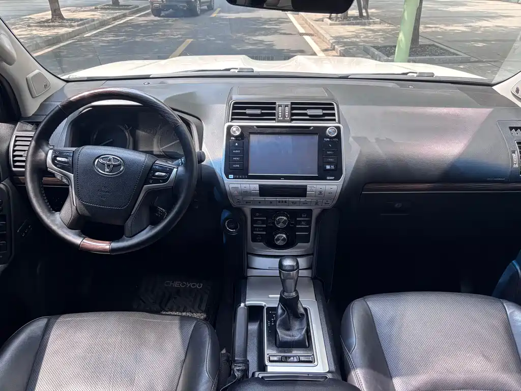 Toyota Prado 2019 — фото 13