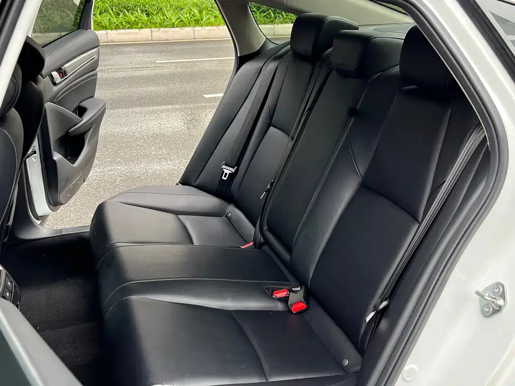 Honda Accord 2022 — фото 15