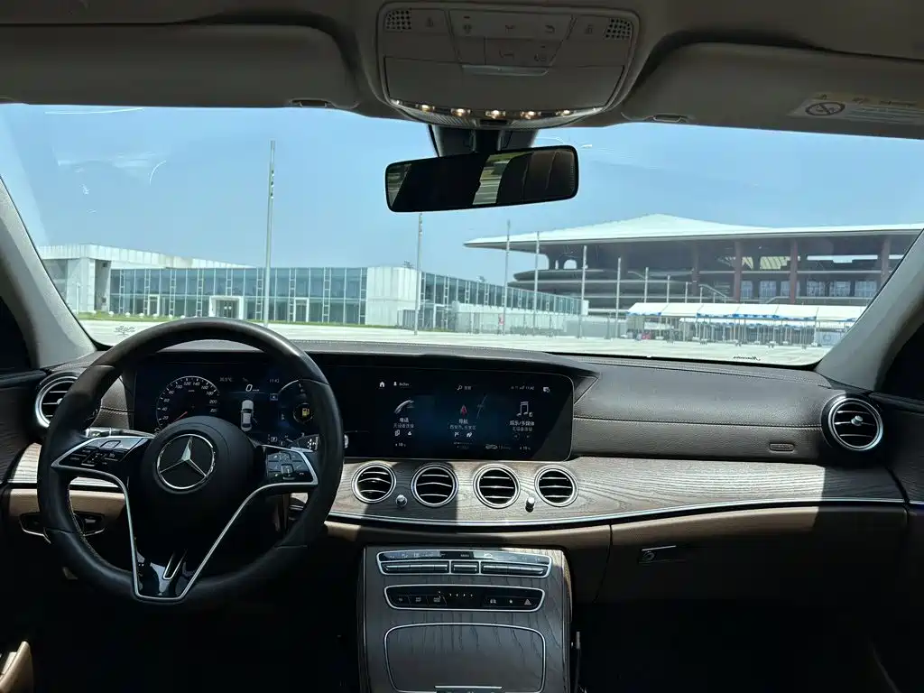 Mercedes-Benz E-Class 2021