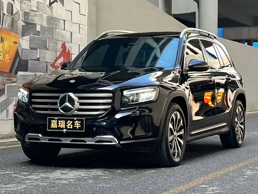 Mercedes-Benz GLB 2025 — фото 1