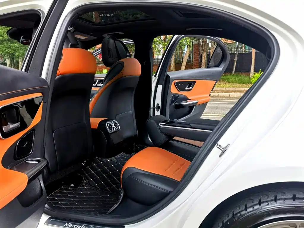 Mercedes-Benz C-Class 2022 — фото 10