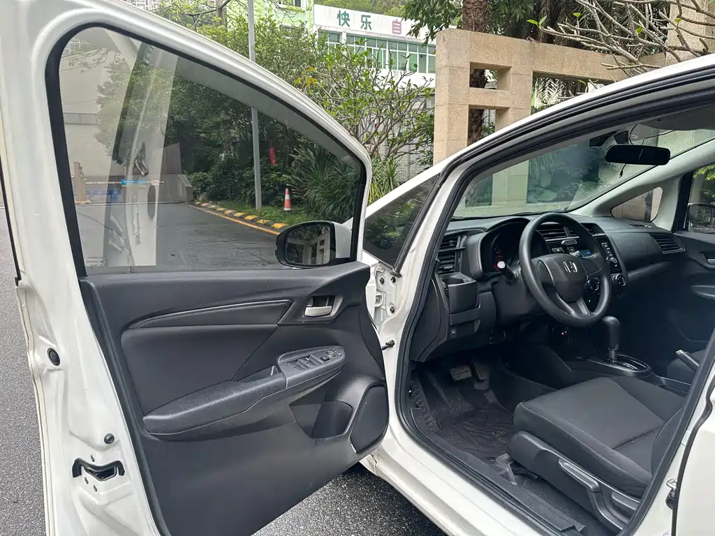 Honda Fit 2019 — фото 8