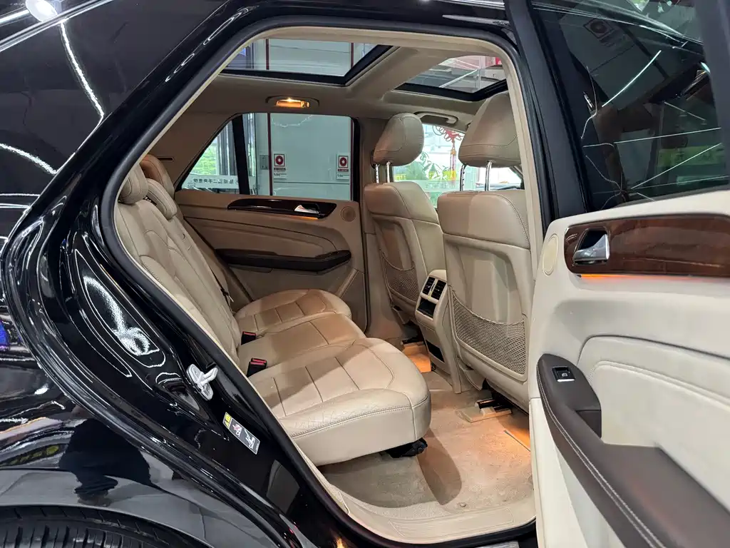 Mercedes-Benz M-Class 2015 — фото 9