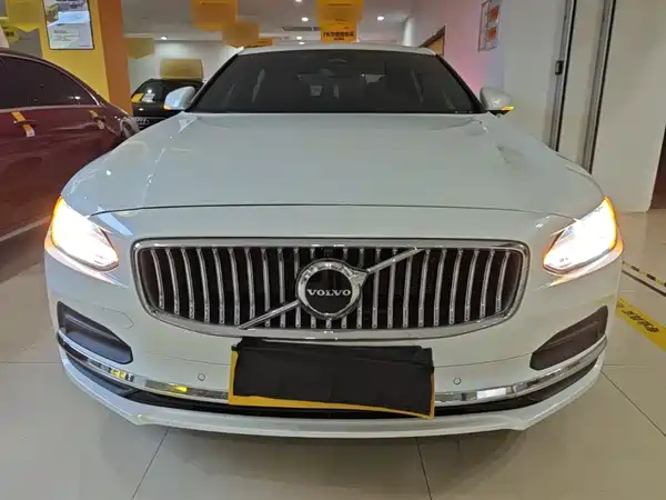 Volvo S90 2022