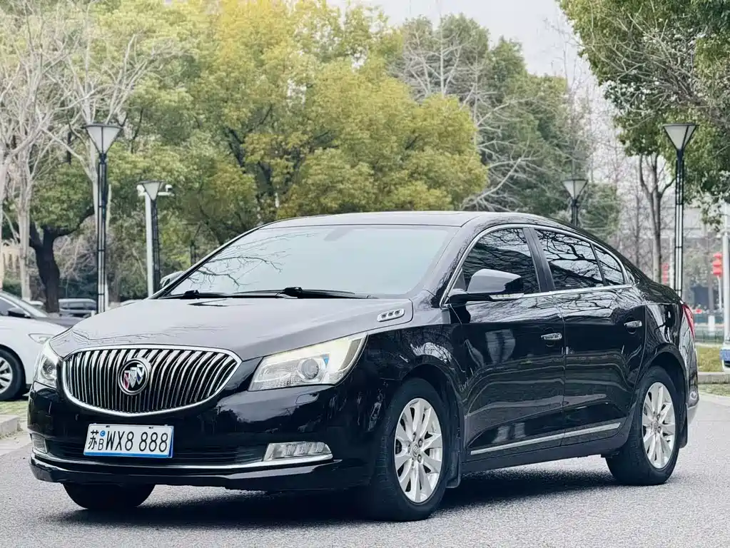 Buick LaCrosse 2015 — фото 1