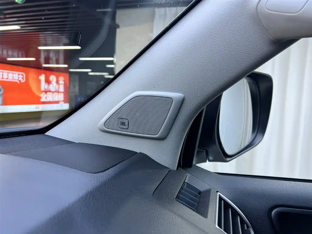 Toyota Prado 2015 — фото 19