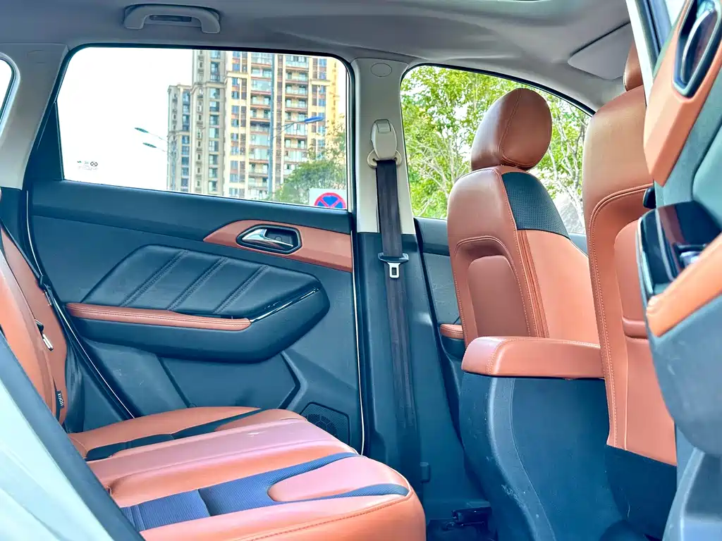 BAIC Shenbao X35 2016 — фото 25