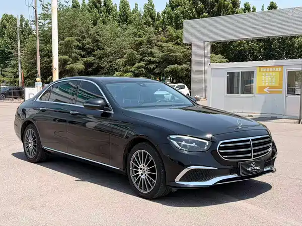 Mercedes-Benz E-Class 2022