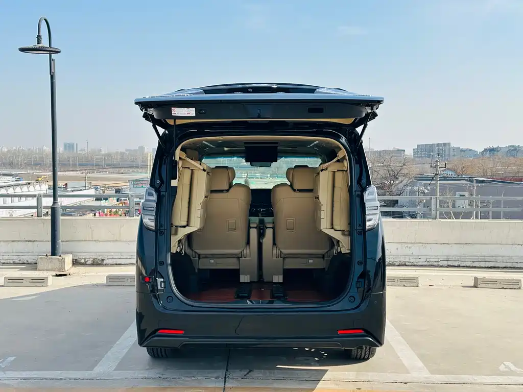 Toyota Vellfire 2021 — фото 42