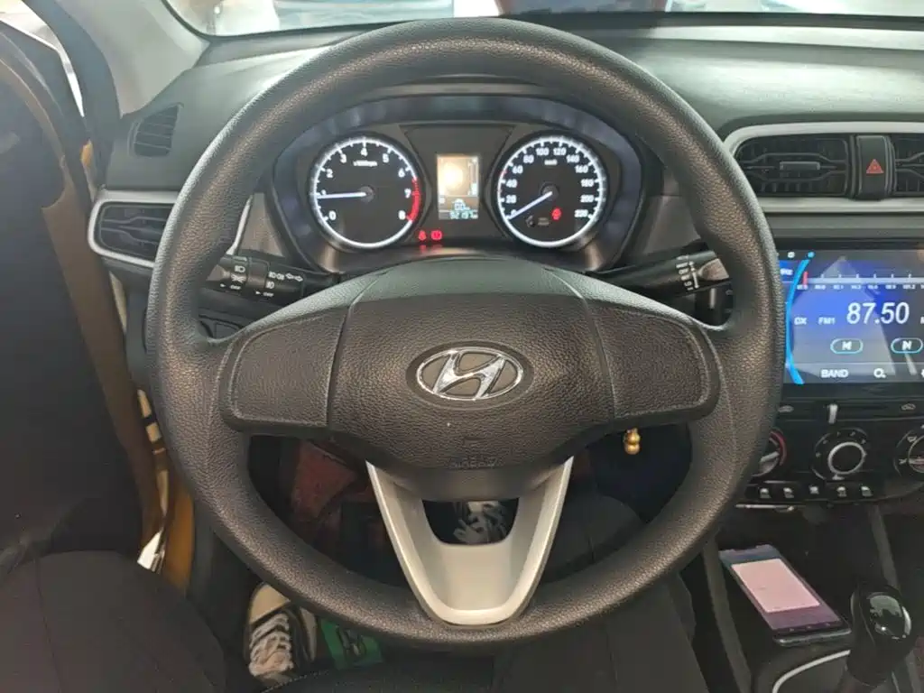 Hyundai Accent 2018 — фото 11