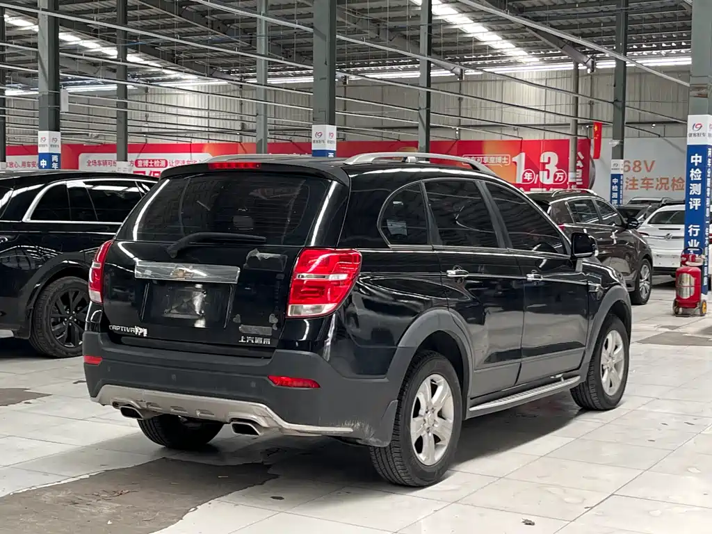 Chevrolet Captiva 2017 — фото 17