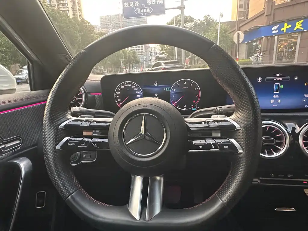 Mercedes-Benz A-Class 2024 — фото 24