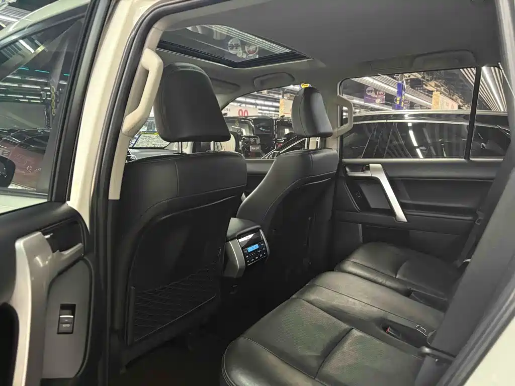 Toyota Prado 2018