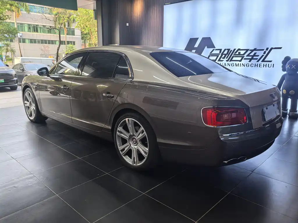 Bentley Flying Spur 2014 — фото 9