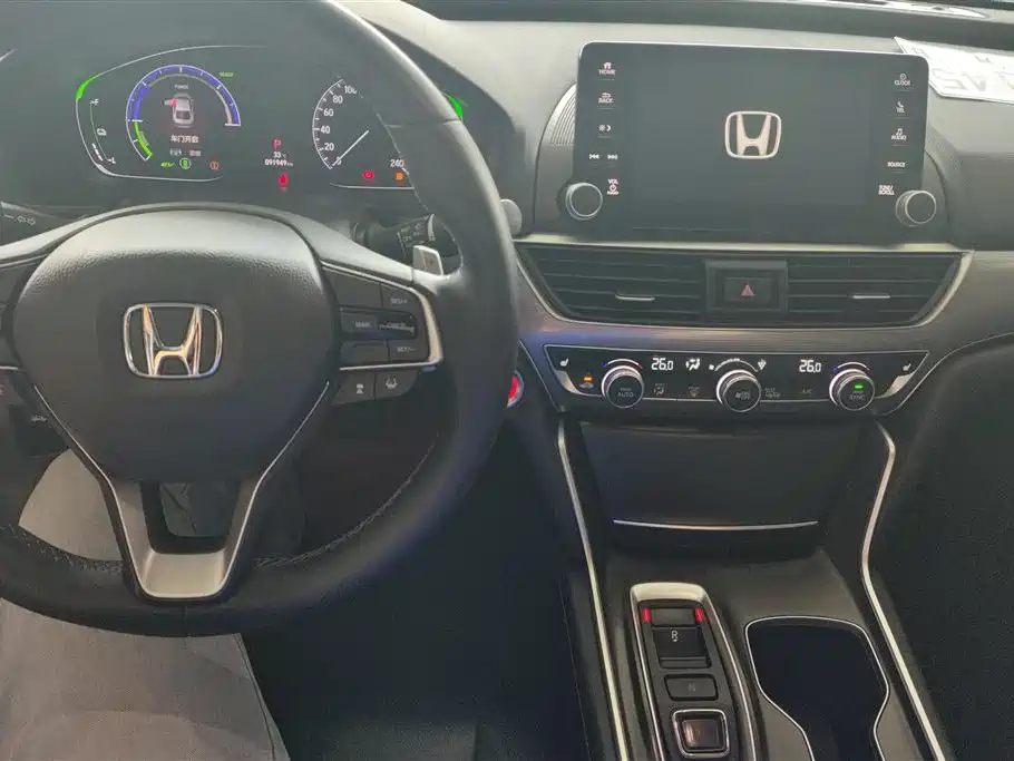 Honda Accord 2019 — фото 12