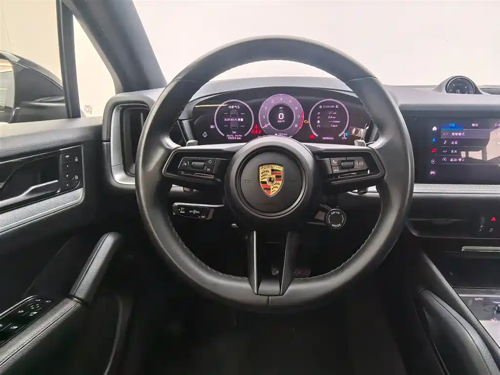 Porsche Cayenne 2024 — фото 11